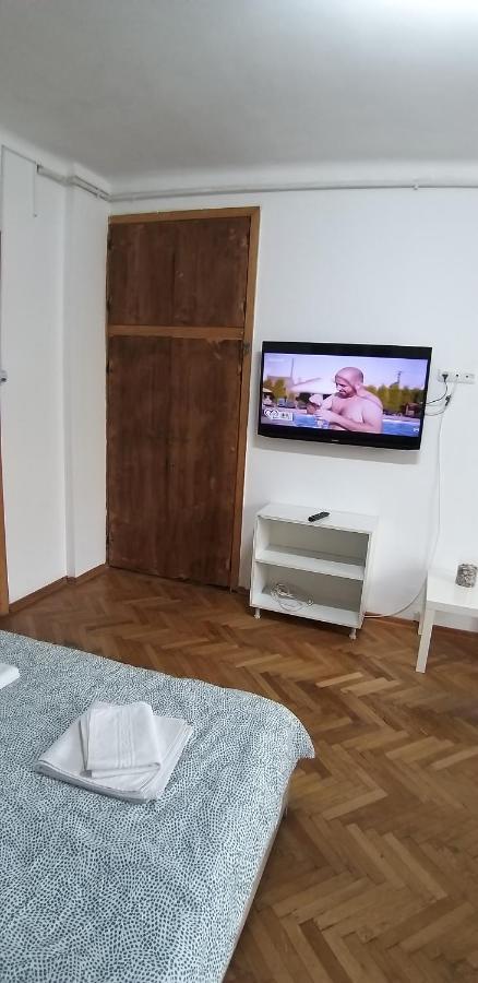 Domum George Enescu Apartment Bukares Bagian luar foto